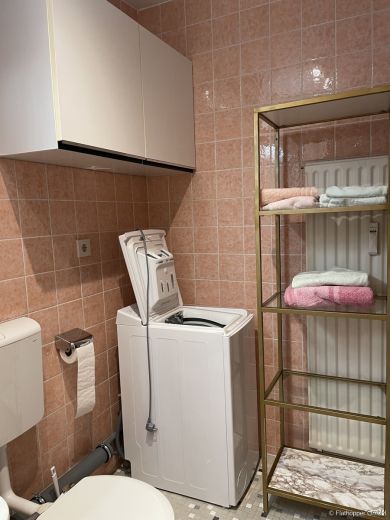 M&ouml;blierte 3-Zimmer-Wohnung mit Balkon in Augsburg