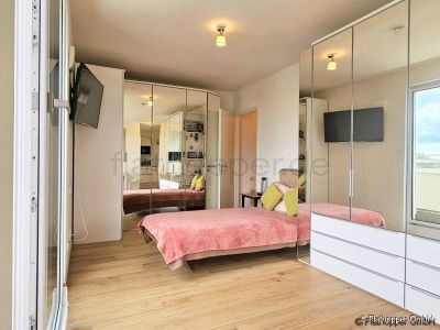 Neubau Dachgeschosswohnung mit Blick in den Truderinger Wald - München Perlach