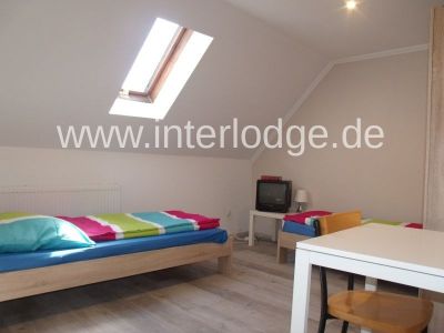 INTERLODGE Monteurunterkünfte:
Gut ausgestattete Zimmer, ab 14 Tage Mietzeit, Küche, TV, W-Lan.