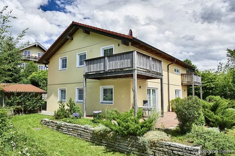 Mitten im Gr&uuml;nen: 2-Zimmer-Wohnung mit Terrasse, Garten und Parkplatz in Bad Endorf - Landkreis Rosenheim