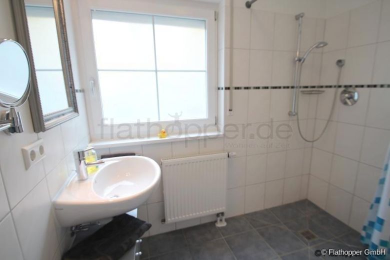 Mitten im Gr&uuml;nen: 2-Zimmer-Wohnung mit Terrasse, Garten und Parkplatz in Bad Endorf - Landkreis Rosenheim