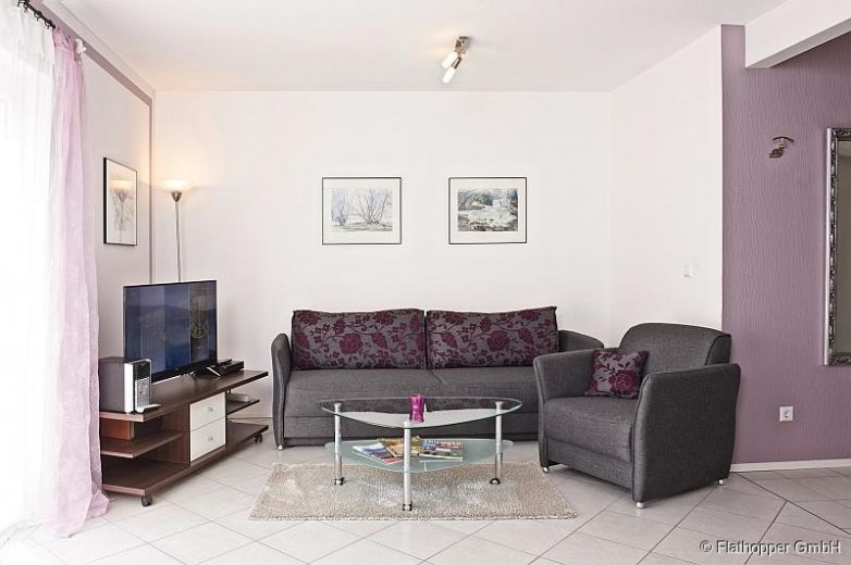 Idyllisch gelegene 2-Zimmer Wohnung mit Terrasse und Garten sowie Parkplatz in Bad Endorf - Landkreis Rosenheim