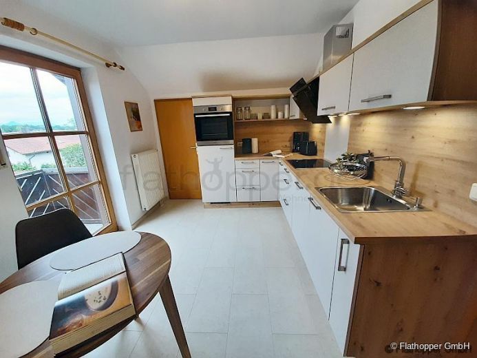 Möblierte 2-Zimmer-Wohnung mit Balkon in Rosenheim