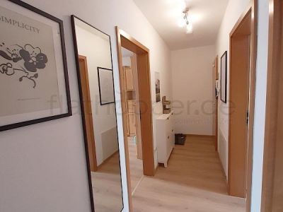 M&ouml;blierte 2-Zimmer-Wohnung mit Balkon in Rosenheim