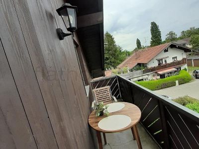 M&ouml;blierte 2-Zimmer-Wohnung mit Balkon in Rosenheim