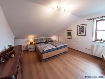 M&ouml;blierte 2-Zimmer-Wohnung mit Balkon in Rosenheim