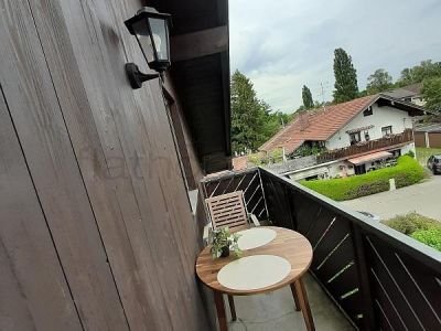 M&ouml;blierte 2-Zimmer-Wohnung mit Balkon in Rosenheim