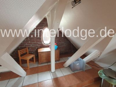 INTERLODGE Hochwertig ausgestattete Maisonettewohnung mit Balkon in Essen-Holsterhausen