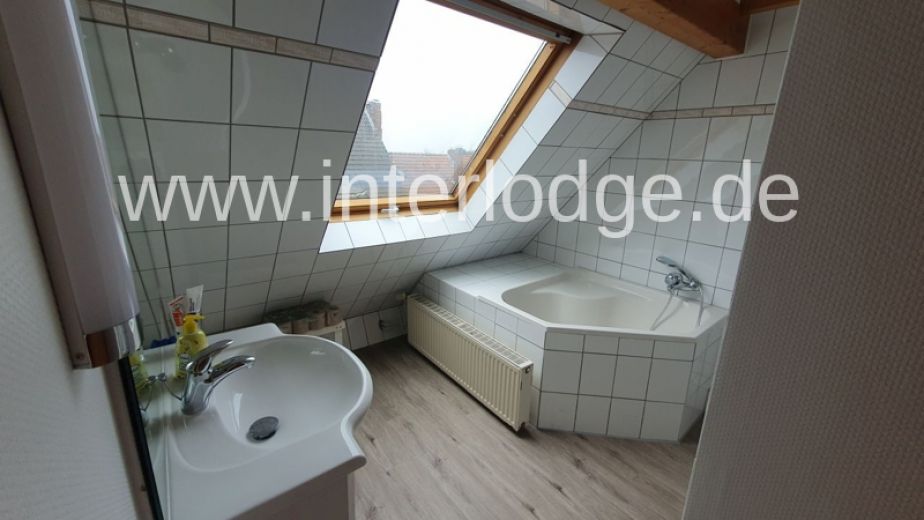 INTERLODGE Hochwertig ausgestattete Maisonettewohnung mit Balkon in Essen-Holsterhausen