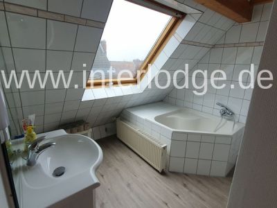 INTERLODGE Hochwertig ausgestattete Maisonettewohnung mit Balkon in Essen-Holsterhausen