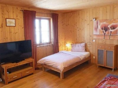 Gem&uuml;tliches Apartment mit Terrasse im Holzhaus - Baiernrain bei Otterfing