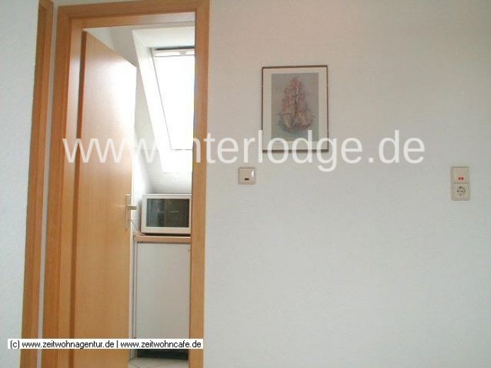 INTERLODGE Köln: Komplett möblierte, gemütliche Dachgeschoßwohnung für Einzelperson