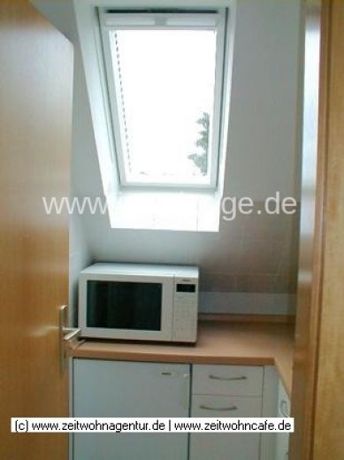 INTERLODGE Köln: Komplett möblierte, gemütliche Dachgeschoßwohnung für Einzelperson