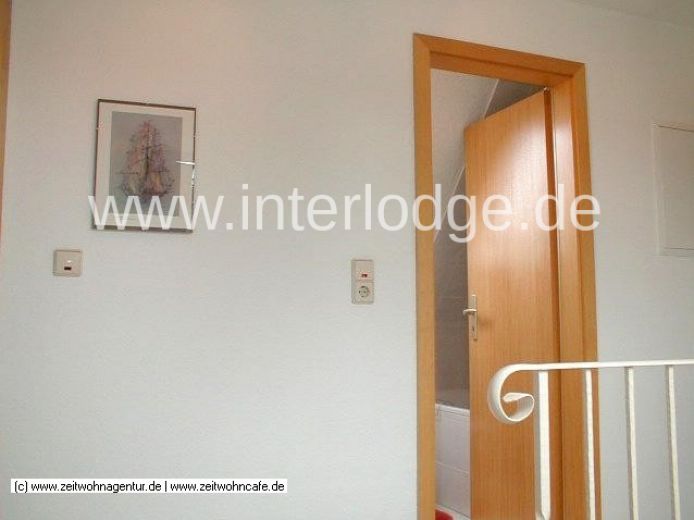 INTERLODGE Köln: Komplett möblierte, gemütliche Dachgeschoßwohnung für Einzelperson