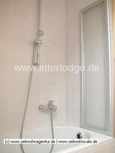 INTERLODGE Köln: Komplett möblierte, gemütliche Dachgeschoßwohnung für Einzelperson