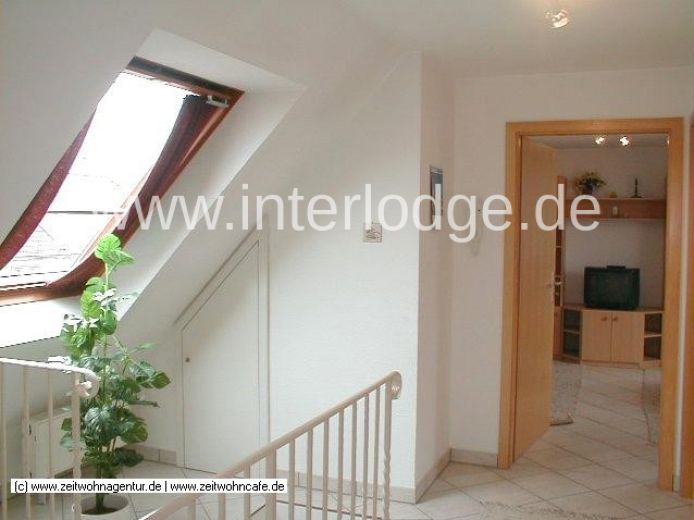 INTERLODGE Köln: Komplett möblierte, gemütliche Dachgeschoßwohnung für Einzelperson
