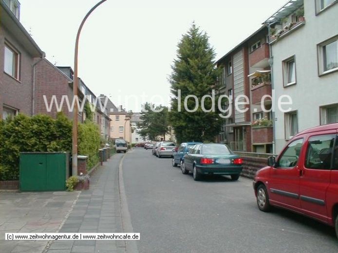 INTERLODGE Köln: Komplett möblierte, gemütliche Dachgeschoßwohnung für Einzelperson