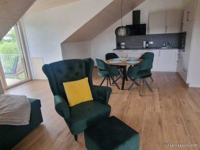 Moderne, stilvoll eingerichtete Wohnung im Dachgeschoss am Ortsrand von Glonn