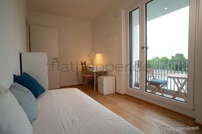 Stilvoll möblierte 3-Zimmer-Wohnung mit Loggia - Gronsdorf / Haar - S-Bahn Nähe