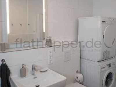 Stilvoll möblierte 3-Zimmer-Wohnung mit Loggia - Gronsdorf / Haar - S-Bahn Nähe