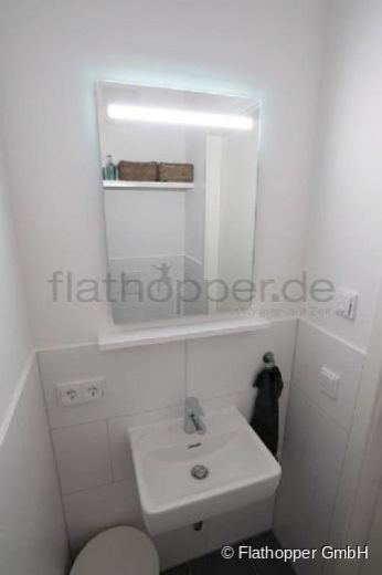 Stilvoll möblierte 3-Zimmer-Wohnung mit Loggia - Gronsdorf / Haar - S-Bahn Nähe