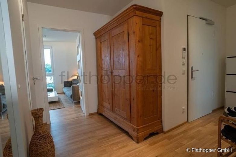 Stilvoll möblierte 3-Zimmer-Wohnung mit Loggia - Gronsdorf / Haar - S-Bahn Nähe