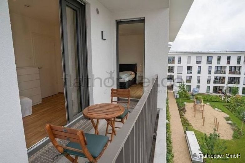 Stilvoll möblierte 3-Zimmer-Wohnung mit Loggia - Gronsdorf / Haar - S-Bahn Nähe