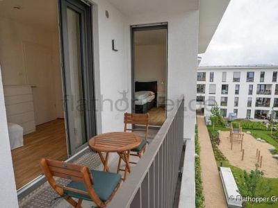 Stilvoll möblierte 3-Zimmer-Wohnung mit Loggia - Gronsdorf / Haar - S-Bahn Nähe