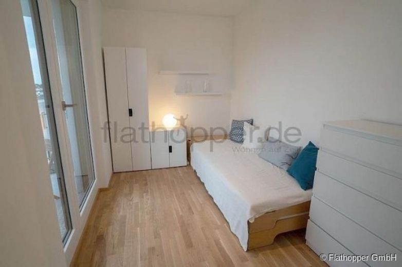 Stilvoll m&ouml;blierte 3-Zimmer-Wohnung mit Loggia - Gronsdorf / Haar - S-Bahn N&auml;he