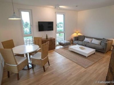 Stilvoll m&ouml;blierte 3-Zimmer-Wohnung mit Loggia - Gronsdorf / Haar - S-Bahn N&auml;he