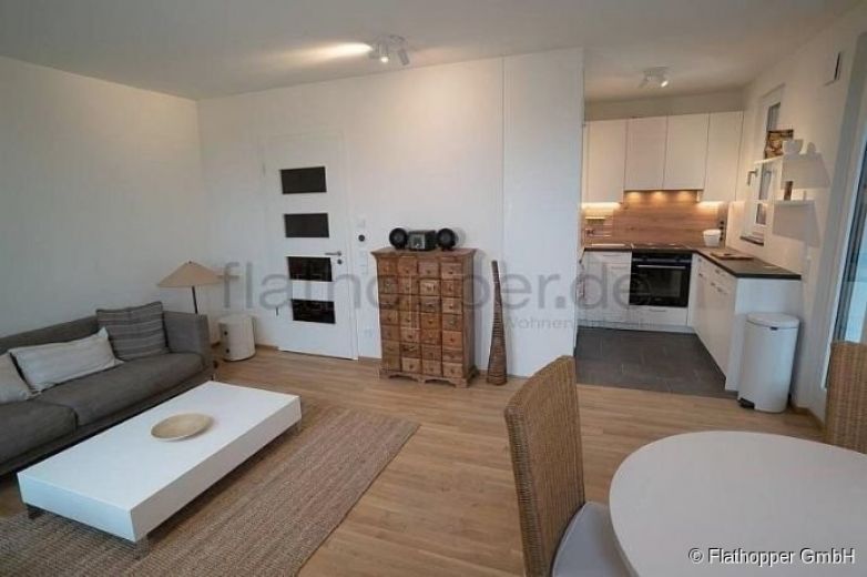 Stilvoll m&ouml;blierte 3-Zimmer-Wohnung mit Loggia - Gronsdorf / Haar - S-Bahn N&auml;he