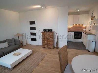 Stilvoll m&ouml;blierte 3-Zimmer-Wohnung mit Loggia - Gronsdorf / Haar - S-Bahn N&auml;he