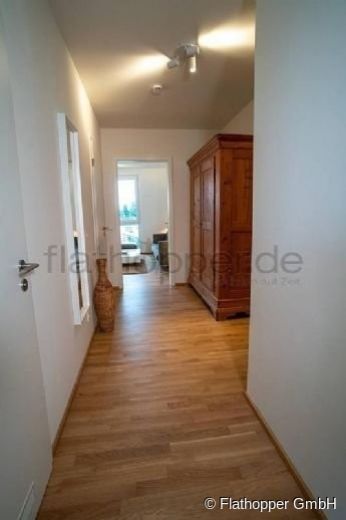 Stilvoll m&ouml;blierte 3-Zimmer-Wohnung mit Loggia - Gronsdorf / Haar - S-Bahn N&auml;he