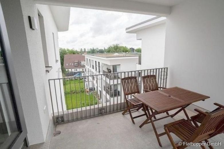 Stilvoll m&ouml;blierte 3-Zimmer-Wohnung mit Loggia - Gronsdorf / Haar - S-Bahn N&auml;he