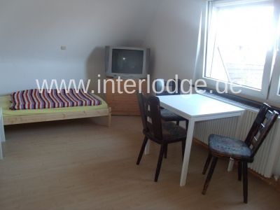 INTERLODGE Monteurunterkünfte:
Gut ausgestattete 2 oder 3-Bett-Zi., Kochnische o. Küche, TV, W-Lan.