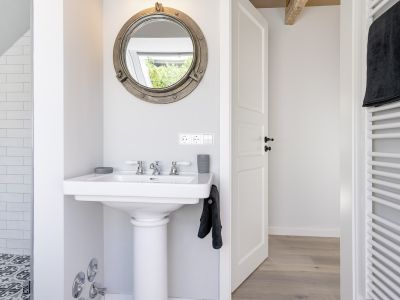 Loft-Style – 2-Zimmer Apartment mit offenem Dachgebälk