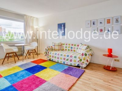 INTERLODGE Düsseldorf: Schickes, komplett möbliertes und geräumiges Apartment mit Balkon.