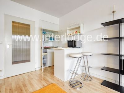 INTERLODGE Düsseldorf: Schickes, komplett möbliertes und geräumiges Apartment mit Balkon.