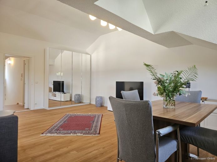 Möblierte 2,5-Zimmer-Wohnung in Neubiberg