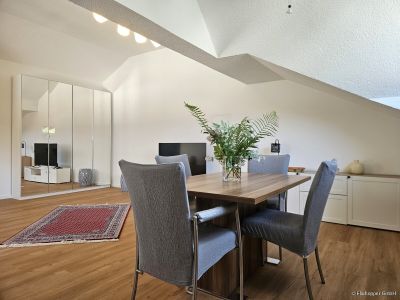 Möblierte 2,5-Zimmer-Wohnung in Neubiberg