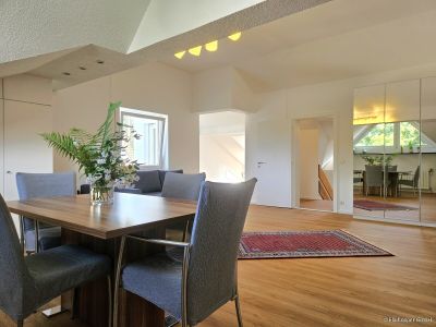 Möblierte 2,5-Zimmer-Wohnung in Neubiberg