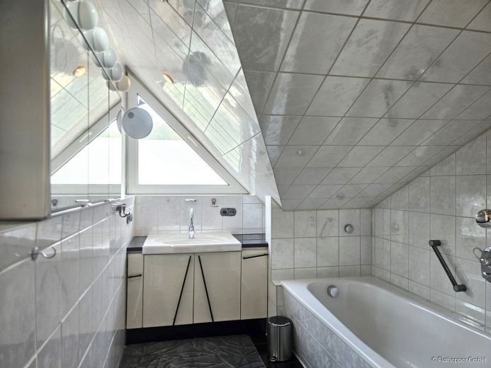 Möblierte 2,5-Zimmer-Wohnung in Neubiberg