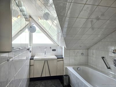 Möblierte 2,5-Zimmer-Wohnung in Neubiberg