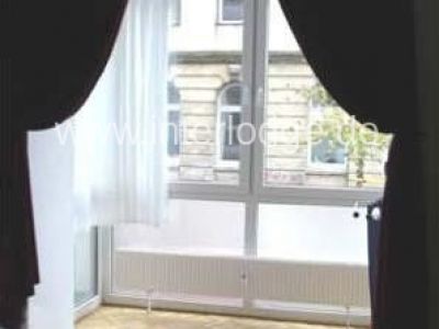 INTERLODGE  Köln: Modern möblierte 2-Zimmer-Wohnung mit Balkon im belgischen Viertel