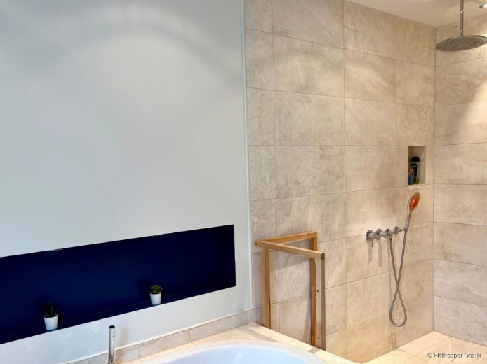 Hochwertige 3-Zimmer-Wohnung mit Balkon und Parkplatz in Schondorf am Ammersee nahe München