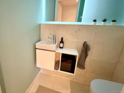 Hochwertige 3-Zimmer-Wohnung mit Balkon und Parkplatz in Schondorf am Ammersee nahe München