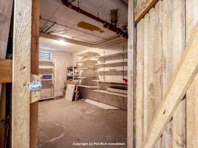 GRÜNRUHE: Geräumige 4-Zi.-Wohnung mit Balkon und Tiefgaragenstellplatz in Durlach-Bergwald zur Miete