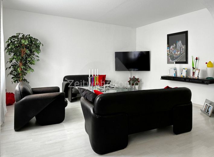 Exclusive house, style and functionality, with garden and terrace, garage, quiet and central