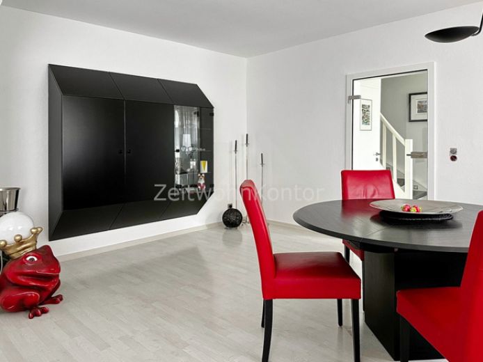 Exclusive house, style and functionality, with garden and terrace, garage, quiet and central