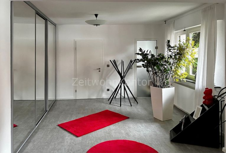 Exclusive house, style and functionality, with garden and terrace, garage, quiet and central